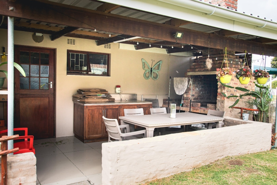 4 Bedroom Property for Sale in Beacon Bay Eastern Cape